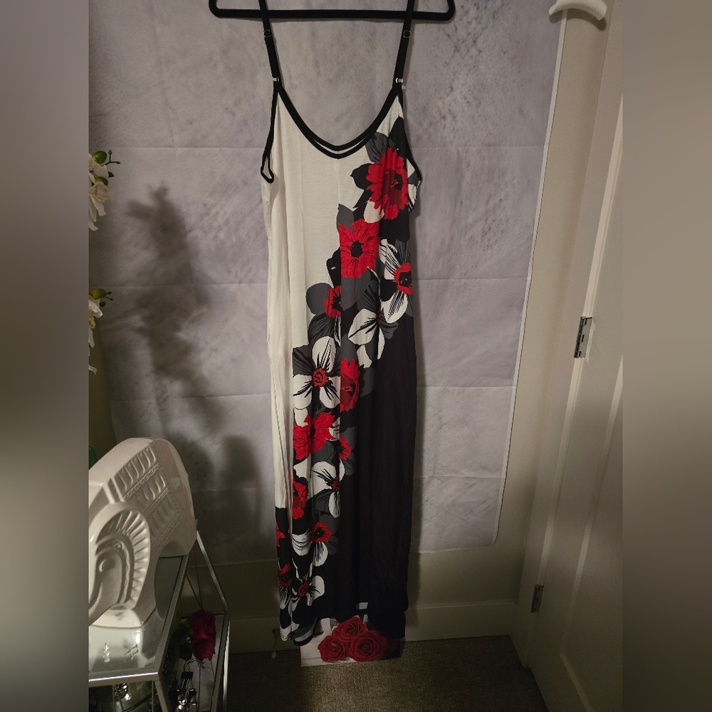 Chic Floral Maxi Dress in Black, White, and Red